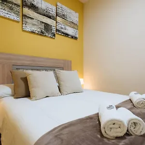 Cozy And Well Located In The Center Of Siviglia